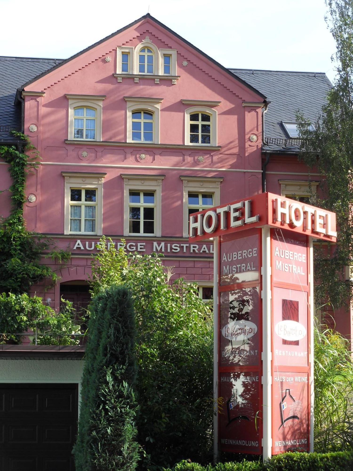 Wein-Hotel Auberge Mistral Freiberg Dış mekan fotoğraf